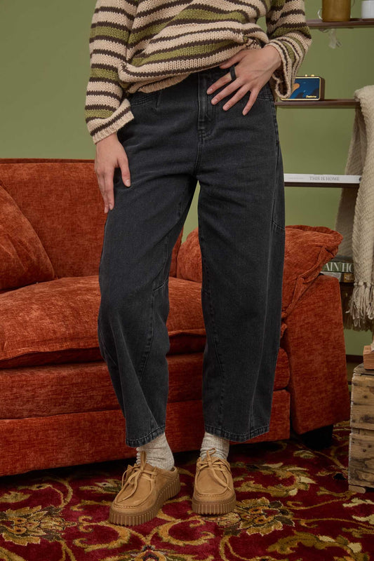 Black Barrel Jeans